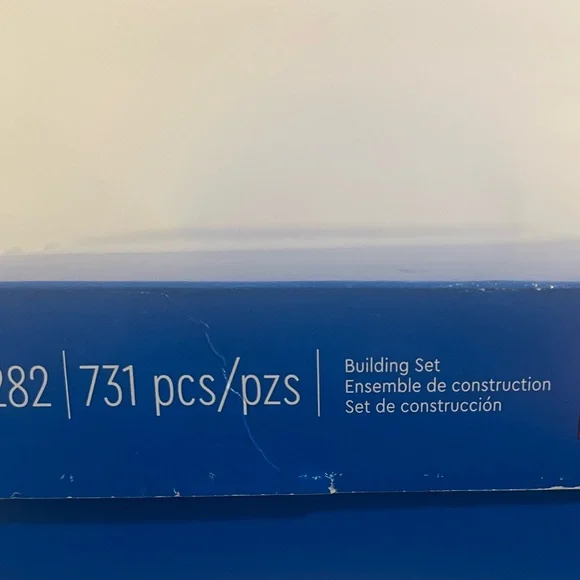 10282 Adidas Sneaker Lego Set-731 pieces- Discontinued - Picture 3 of 6